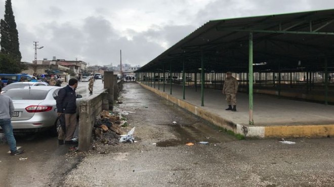 Hatay da boş pazar yerine roket atıldı!