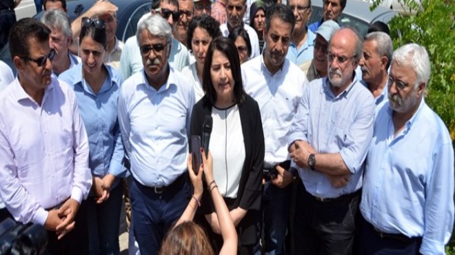 HDP konvoyu Kandıra yolunda durduruldu