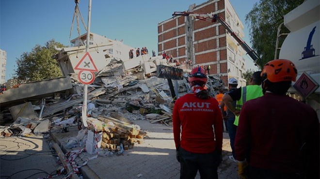 İnsanlığınızdan utanın! Deprem bölgesinde soyguna geldiler