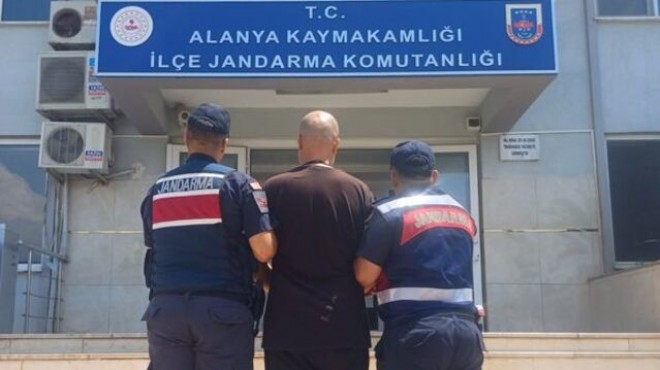 Interpol kırmızı bültenle arıyordu... Antalya da yakalandı!