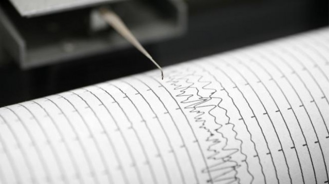 İran ın Türkiye sınırında 4,5 büyüklüğünde deprem