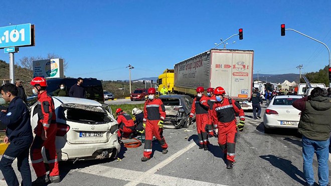 Işıklarda duramayan TIR araçları biçti!