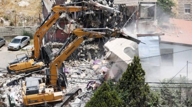 İsrail 2022 de Filistinlilere ait 300 evi yıktı