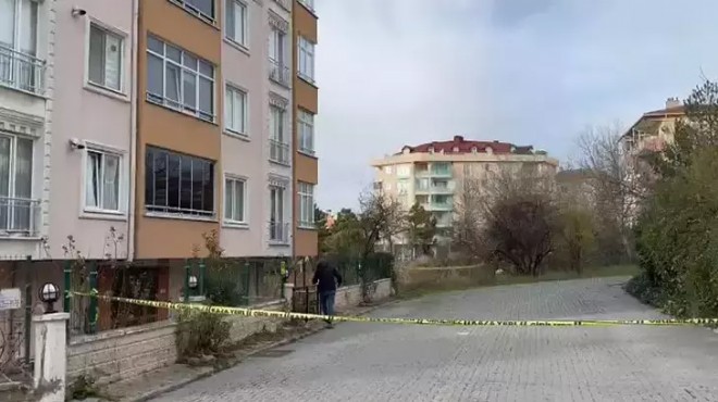 İstanbul da bina önünde el bombası paniği