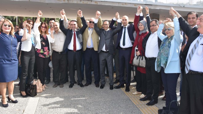 İYİ Parti İzmir’de Akşener seferberliği: İmzalarımızla tarih yazmak için buradayız!