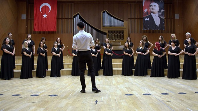 İzmir Büyükşehir in korosu Ankara sahnesinde