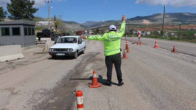 İzmir dahil 24 kente giriş çıkış yasağı uzatıldı!