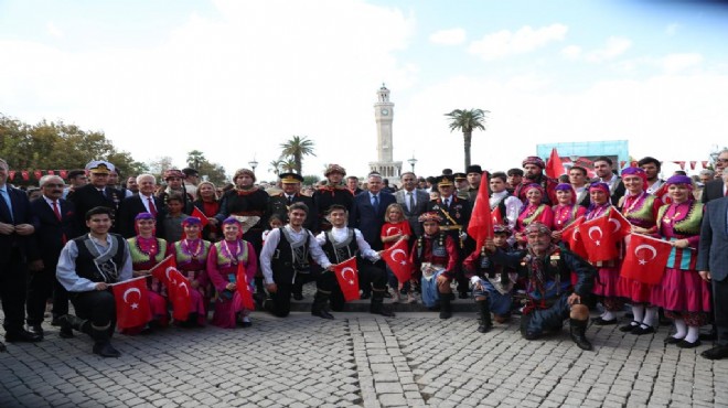 İzmir de 100 üncü yıl etkinlikleri sürüyor