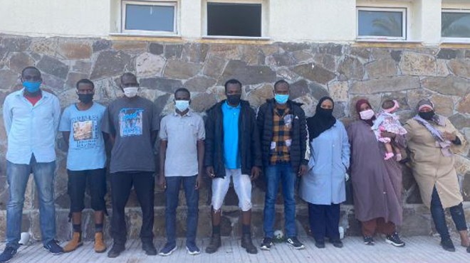 İzmir de 48 kaçak göçmen yakalandı