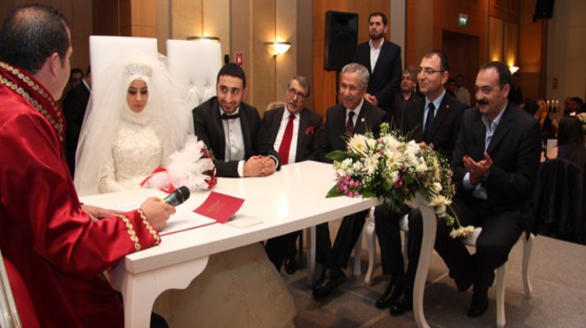 İzmir’de AK Parti’nin eski ağır toplarını buluşturan nikah