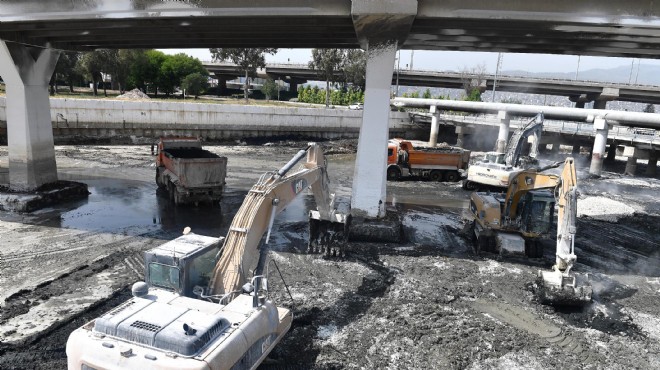 İzmir de büyük temizlik: Burası çöp kovası mı?