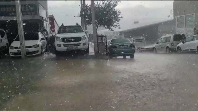 İzmir’de etkili sağanak yağış ve dolu!