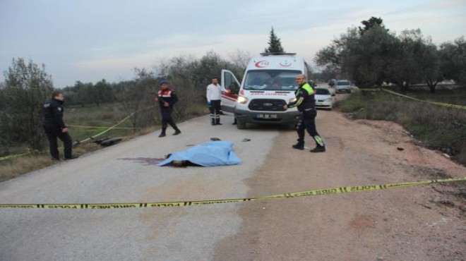 İzmir de feci kaza: Kasksız sürücü hayatını kaybetti