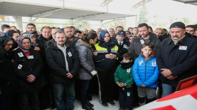 İzmir’de gözyaşları sel oldu: Hiç görmediği babaya üniformalı veda…