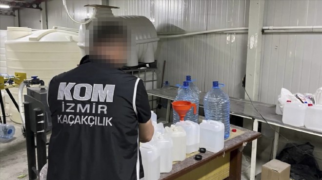 İzmir de kaçak 18 bin 700 litre alkol ele geçirildi