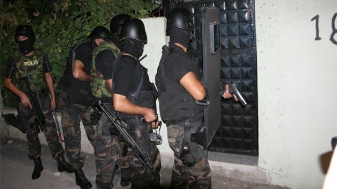 İzmir de PKK ya darbe: 7 gözaltı!