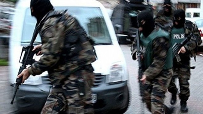 İzmir de yakalandılar: Teröristlerden bakın ne çıktı!