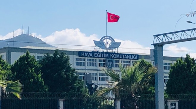 İzmir deki komutanlıkta silah kazası... Eğitim alanındaki asker şehit oldu!