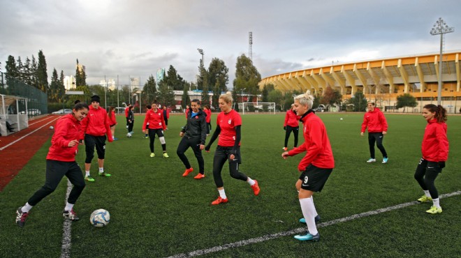 İzmir in futboldaki yüz akı... Rakipleri yok!