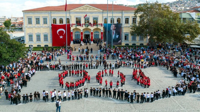 İzmirli öğrencilerden koreografiyle Türkiye haritası