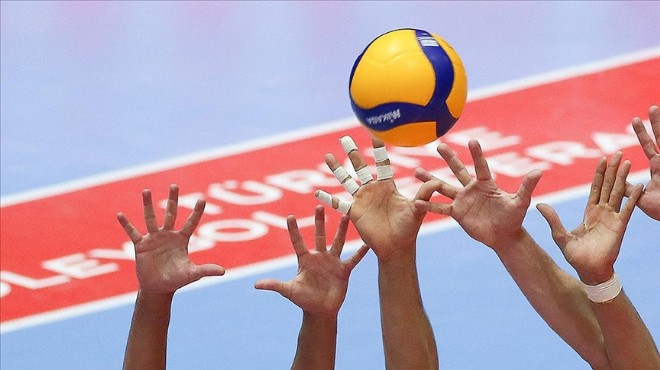 İzmirliler voleybolda devreyi kapattı