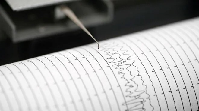 Japonya da büyük deprem: Tsunami uyarısı yapıldı!