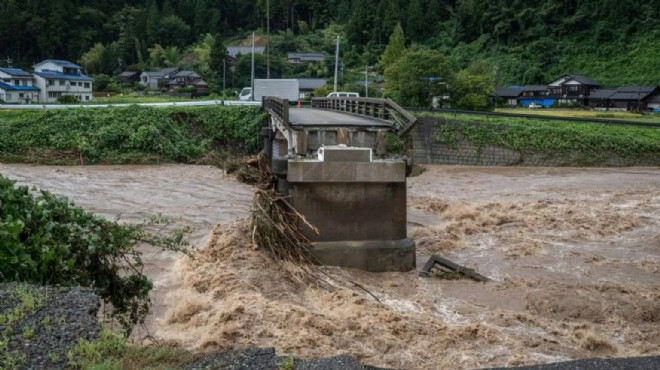 Japonya da sel: 6 kişi hayatını kaybetti