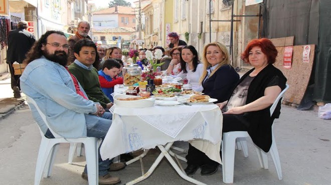 Kahvaltını al sanat sokağına gel