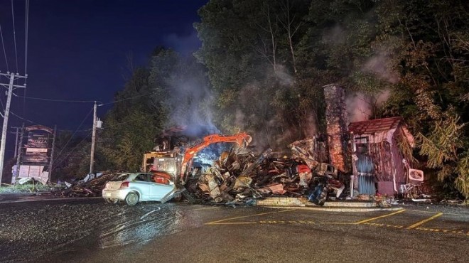 Kanada da Türk ailenin restoranı kundaklandı