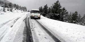 Muğla dağ köylerinde eğitime kar engeli