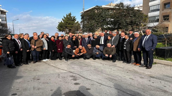 Karabağlar adayı Tunç muhtarlarla buluştu: Hemşehrilerimiz için çalışıyoruz