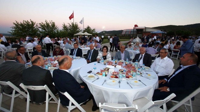 Karabağlar’da birlik beraberlik iftarı