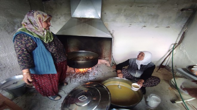 Karaburun da geleneksel iftar yemeği verildi