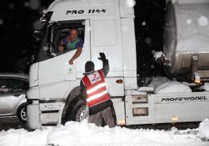 İzmir-İstanbul yolu üzerinde kar teyakkuzu! 