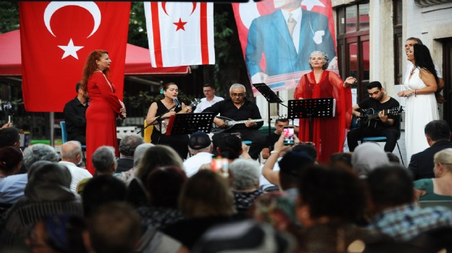 Karşıyaka da Barış ve Özgürlük Bayramı kutlandı!