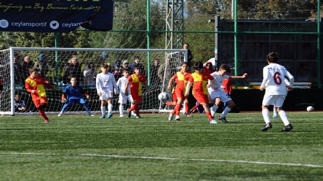 Karşıyaka’da futbol rüzgarı!
