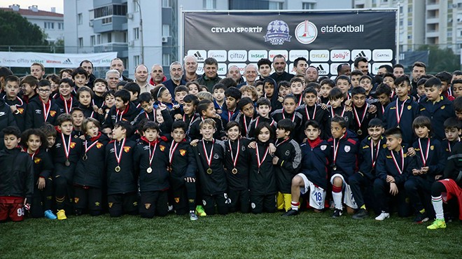 Karşıyaka’da futbol şöleni