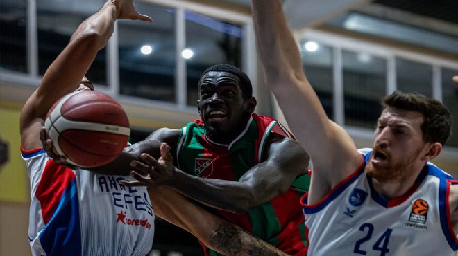 Karşıyaka potada Anadolu Efes i de geçti