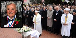 Kaya Tuncer e İzmir de gıyabi cenaze namazı