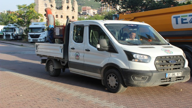 Kemalpaşa’da sinekle yoğun mücadele