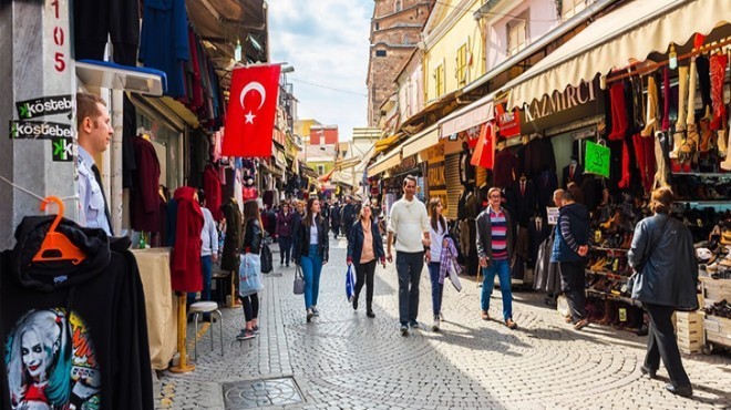 Kemeraltı ndan bayram manzaraları... Esnafın umudu gurbetçilerde!