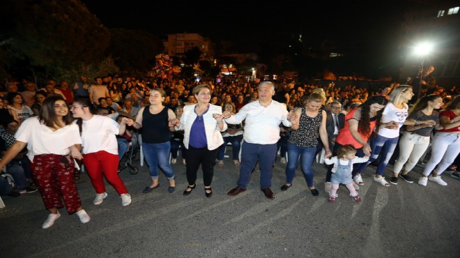 Konak ta kol kola Balkan halayı