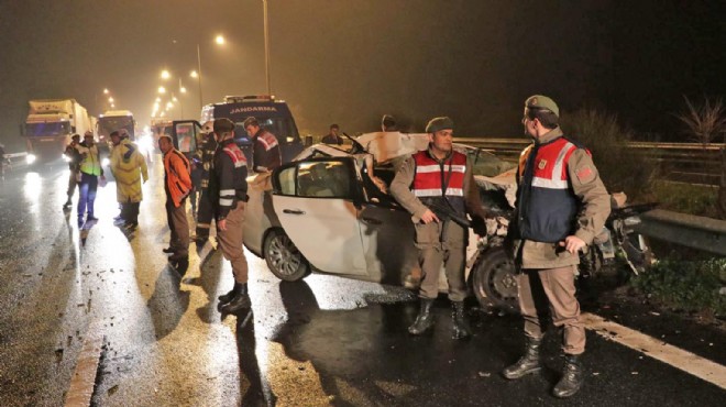 Korkunç kaza... İzmir den üç üniversite öğrencisi hayatını kaybetti!