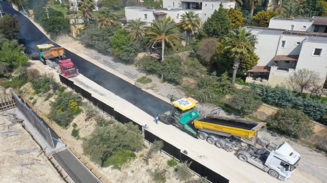 Kuşadası nda yol yapım çalışmaları sürüyor