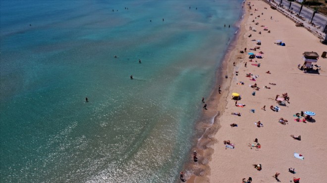 Kuşadası ve Didim de turistlerin deniz keyfi