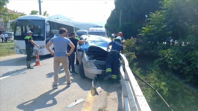 Manisa da bariyere çarpan otomobilin sürücüsü öldü