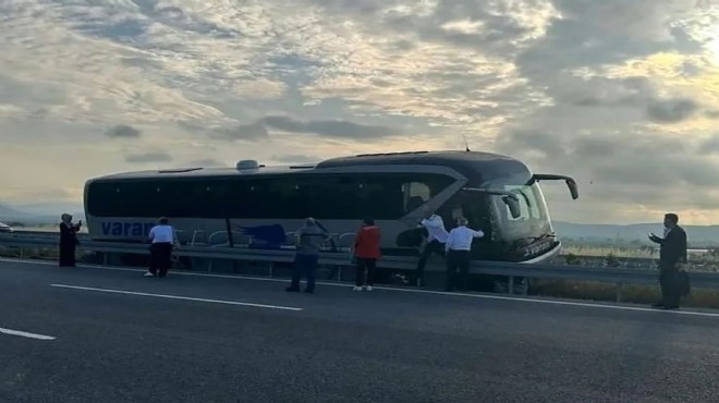 Manisa da bariyere çarpan yolcu otobüsünün muavini öldü