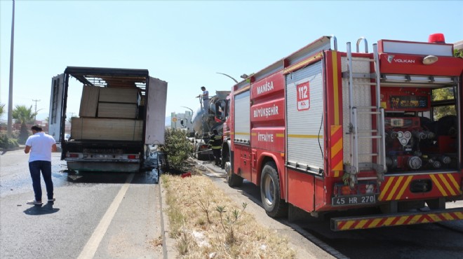 Manisa da MDF yüklü tırda yangın çıktı