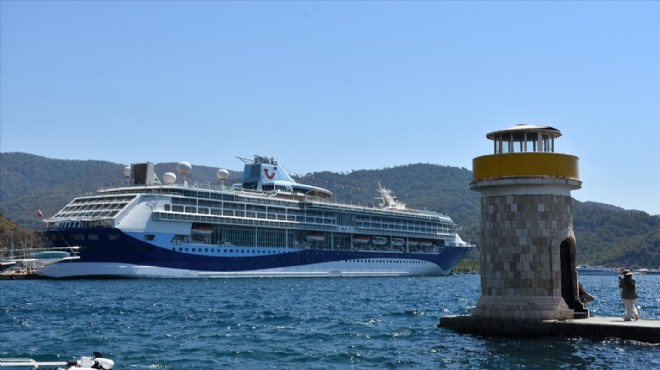 Marmaris e kruvaziyerden turist akını