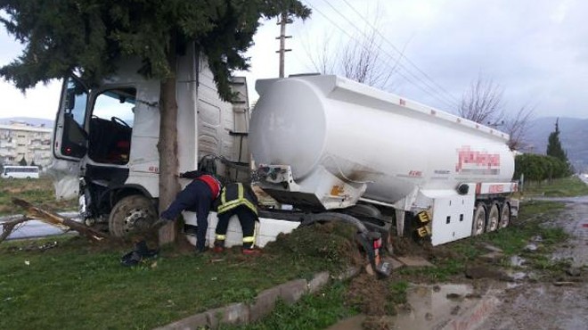 Mazot tankeri yoldan çıktı!